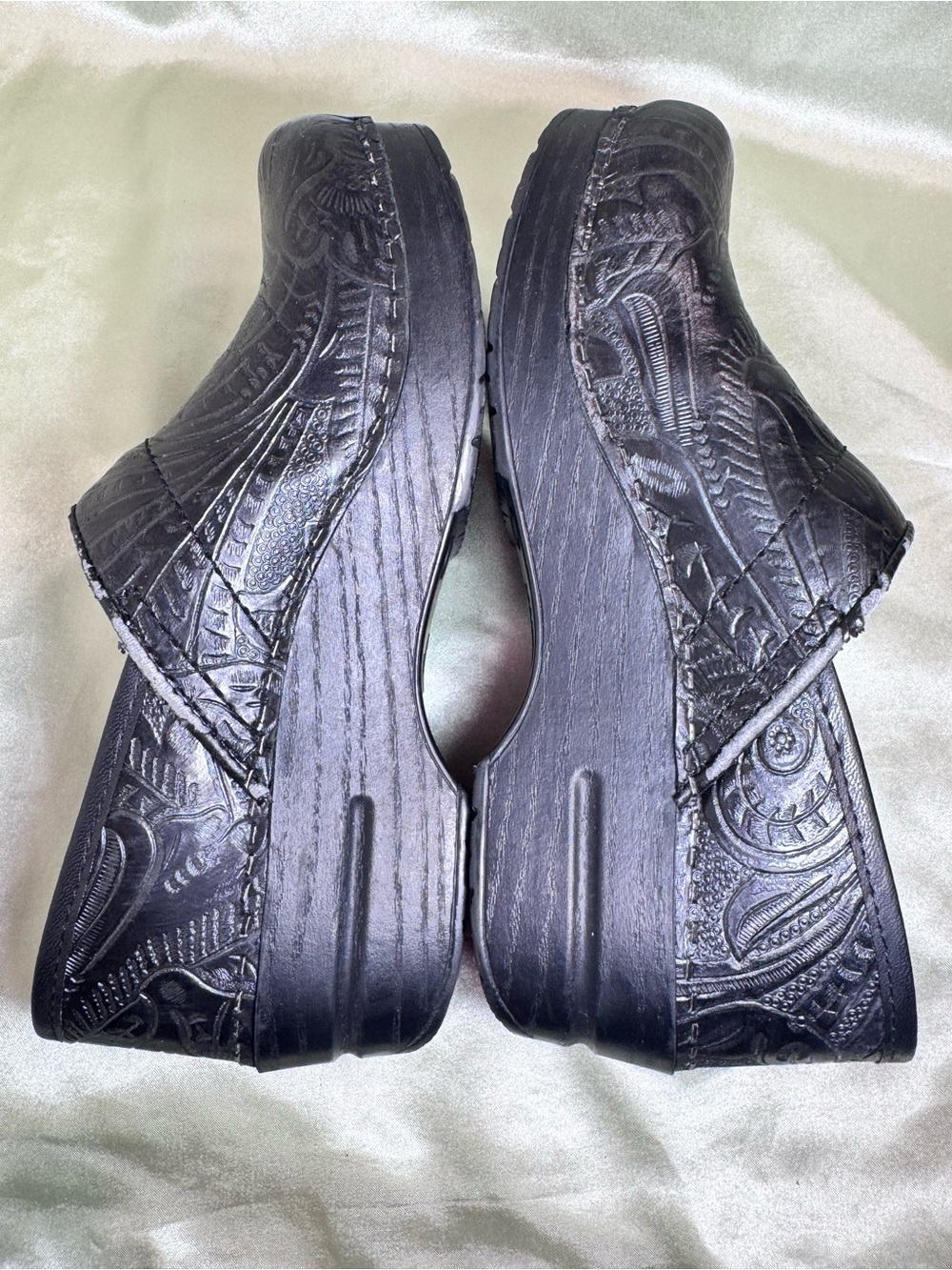 Dansko Professional Embossed Leather Clogs Comfort Shoes Size 36 US 5.5-6 Womens - Picture 5 of 8